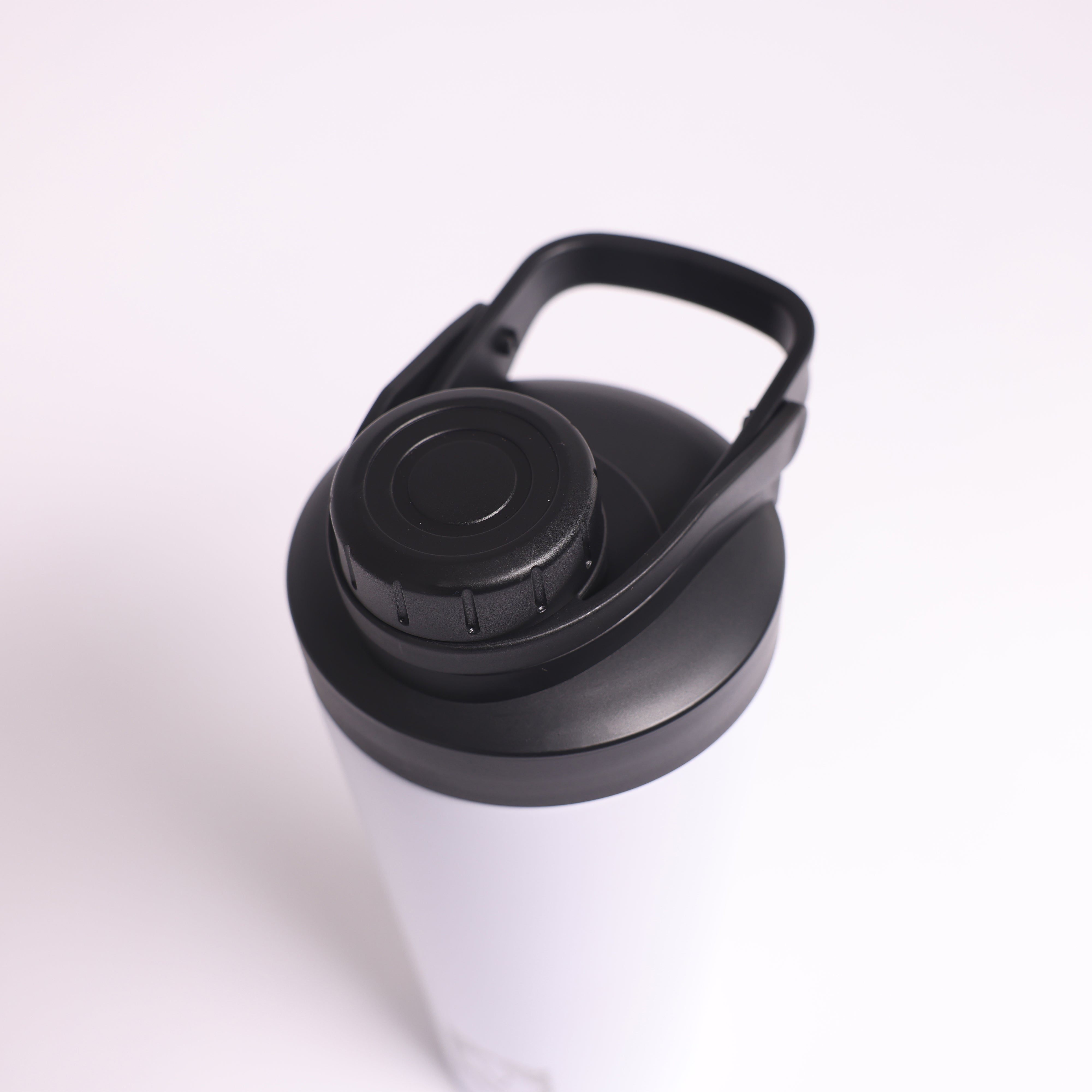 Versai White Stainless Steel Protein Shaker 750ml