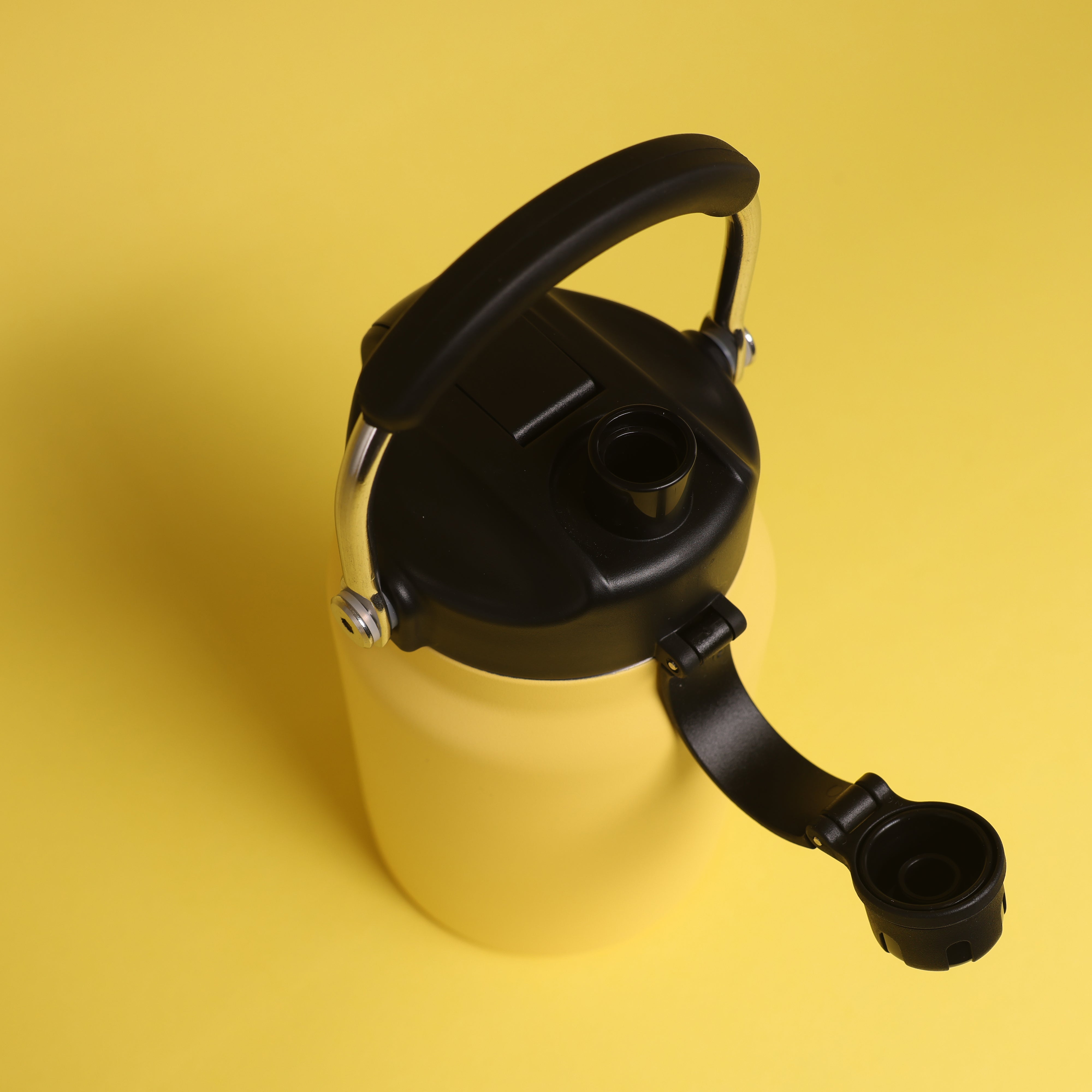 Versai 1L / 1.5L / 2.2L Yellow Stainless Steel Straw Spout Water Bottle