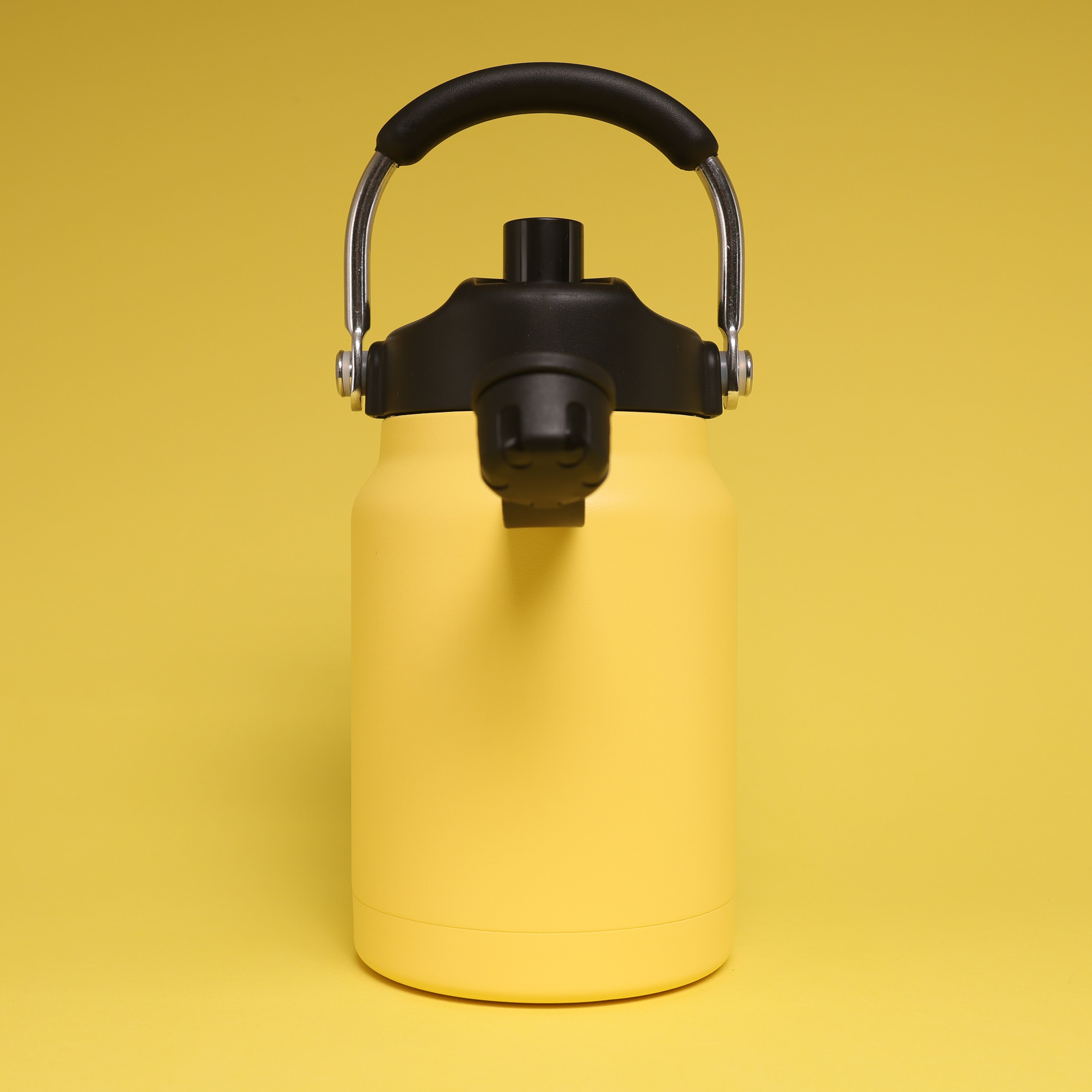 Versai 1L / 1.5L / 2.2L Yellow Stainless Steel Straw Spout Water Bottle